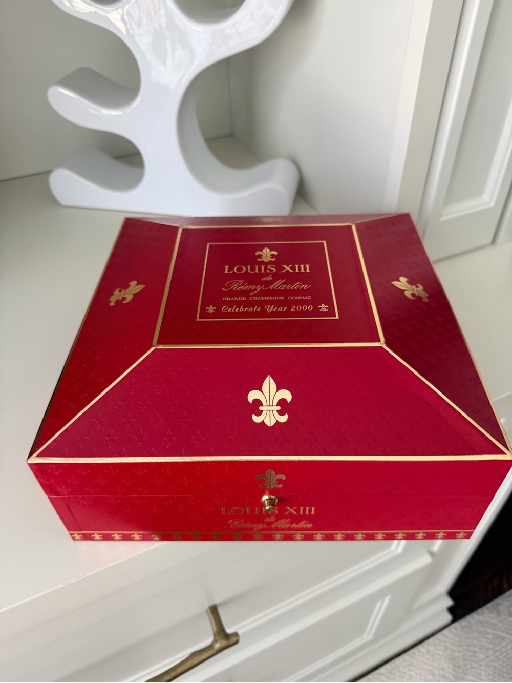1980’S/1990’s REMY MARTIN LOUIS XIII Cognac Red Collectible Empty Box only